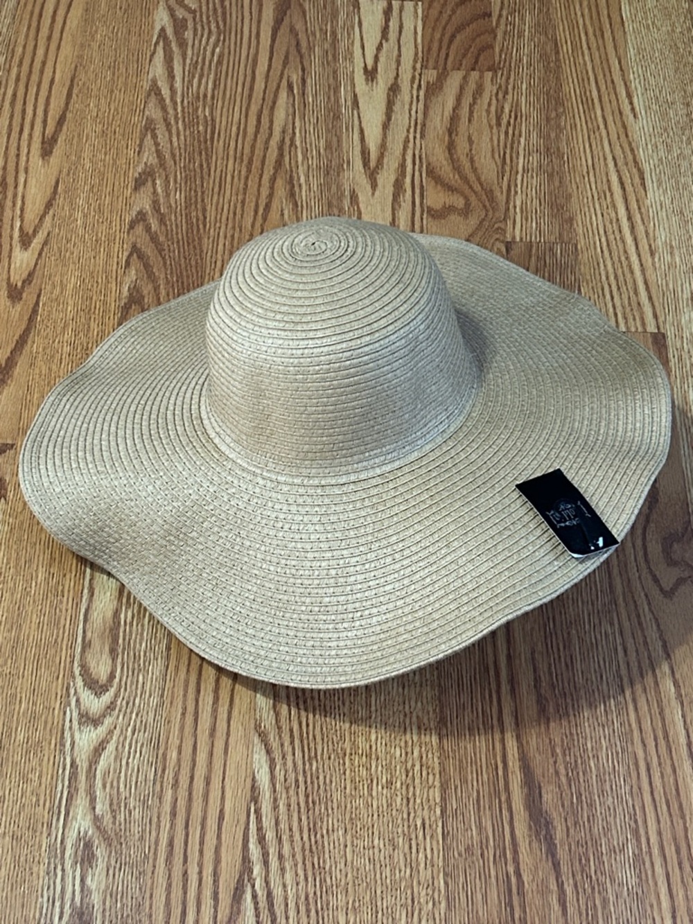 NWT Wide Brim Straw Sun Hat Natural Beige Lightweight Elastic Chin Strap